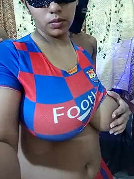 Snapshot of OneDisplay chatting on 27, 12, 2024 OneDisplay online show from 27, 12, 2024