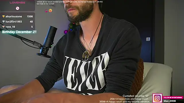 Snapshot of just_maxii chatting on 2, 12, 2024 just maxii online show from 2, 12, 2024