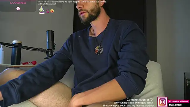 Snapshot of just_maxii chatting on 17, 1, 2025 just maxii online show from 17, 1, 2025