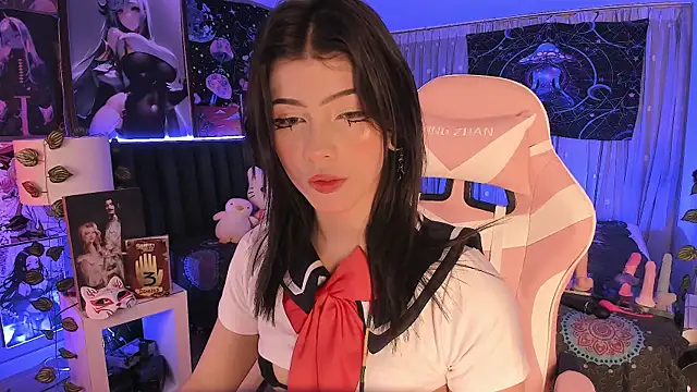 LanaKyutt online show from 8, 3, 2025