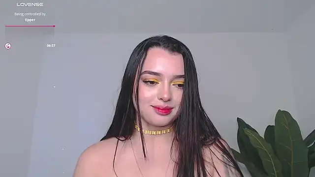 sophialorens s online show from 4, 1, 2025