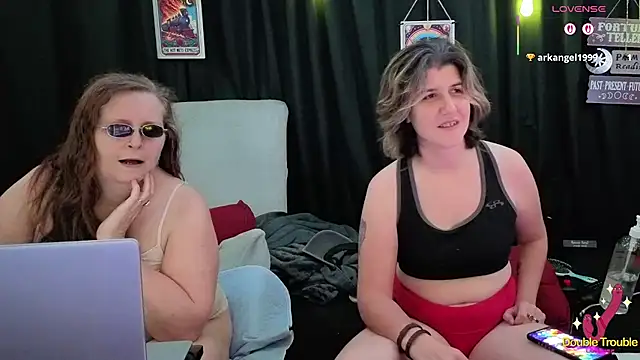 Sexy Mama-69 online show from 30, 11, 2025