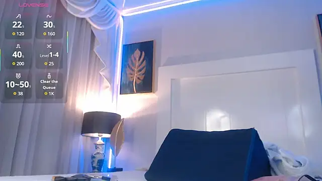 Snapshot of viiolet_smith chatting on 10, 7, 2026 viiolet smith online show from 10, 7, 2026