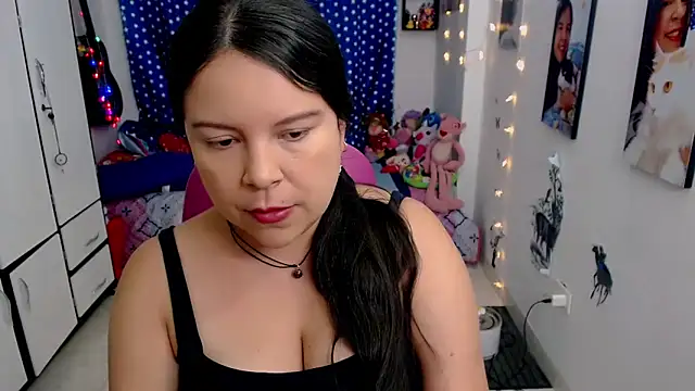 claryssa  online show from 14, 1, 2025