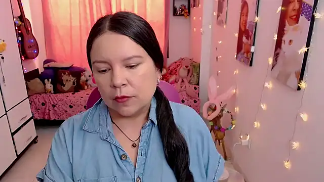 claryssa  online show from 17, 4, 2026