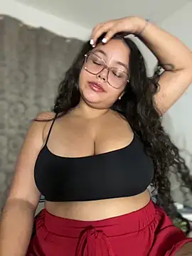 CurlyGirl 1 online show from 6, 1, 2026