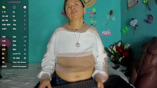 Snapshot of SheraHadee chatting on 4, 4, 2026 SheraHadee online show from 4, 4, 2026