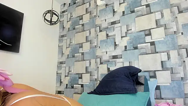 angel dthroatt online show from 6, 3, 2026