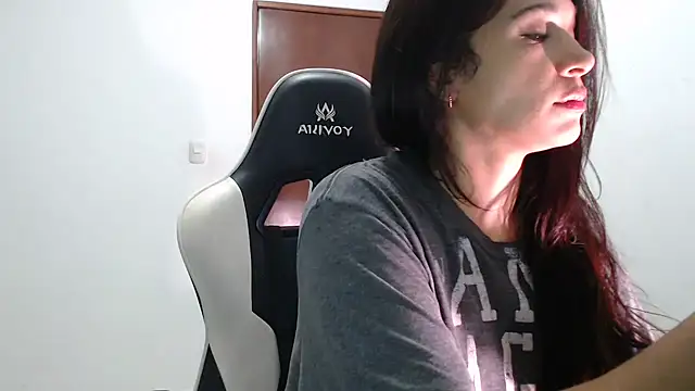 Snapshot of _alana_smile1_ chatting on 15, 1, 2025 alana smile1 online show from 15, 1, 2025