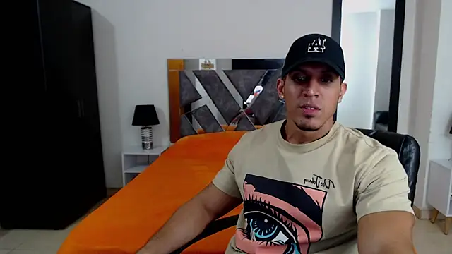 Snapshot of Frank_heaven01 chatting on 3, 2, 2025 Frank heaven01 online show from 3, 2, 2025