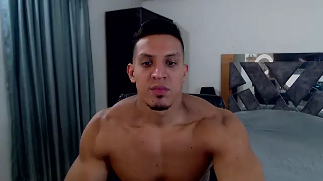Snapshot of Frank_heaven01 chatting on 11, 6, 2026 Frank heaven01 online show from 11, 6, 2026
