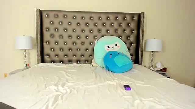 Snapshot of NadiaLyla chatting on 2, 2, 2026 NadiaLyla online show from 2, 2, 2026