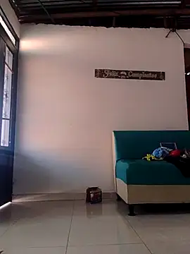 Snapshot of VivienAndClark chatting on 9, 10, 2025 VivienAndClark online show from 9, 10, 2025