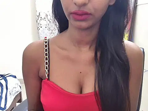 Snapshot of tanvi-00 chatting on 8, 2, 2025 tanvi-00 online show from 8, 2, 2025