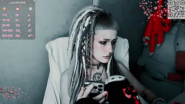 say mary online show from 28, 11, 2025