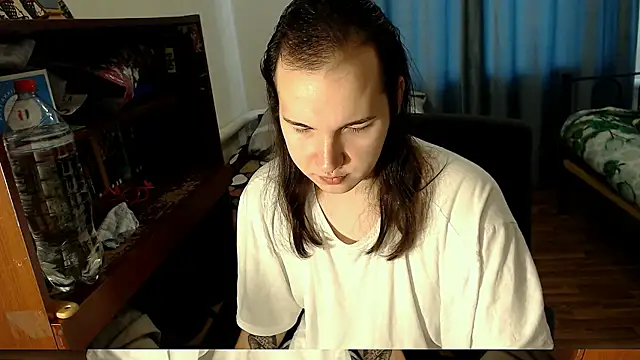 Snapshot of EvaMiron chatting on 11, 2, 2025 EvaMiron online show from 11, 2, 2025