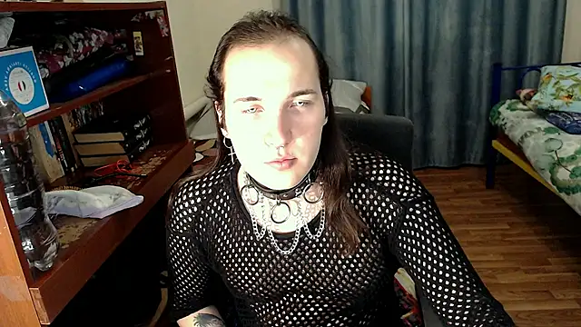 Snapshot of EvaMiron chatting on 21, 2, 2025 EvaMiron online show from 21, 2, 2025