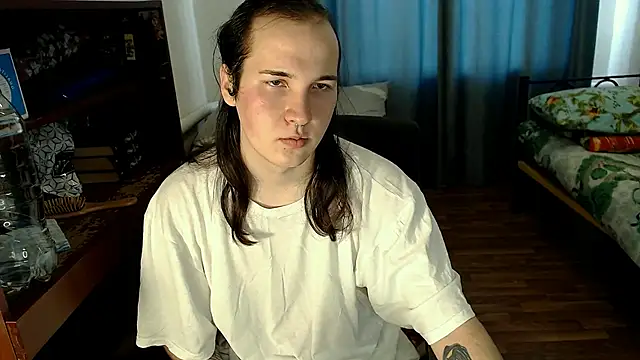 Snapshot of EvaMiron chatting on 23, 2, 2025 EvaMiron online show from 23, 2, 2025