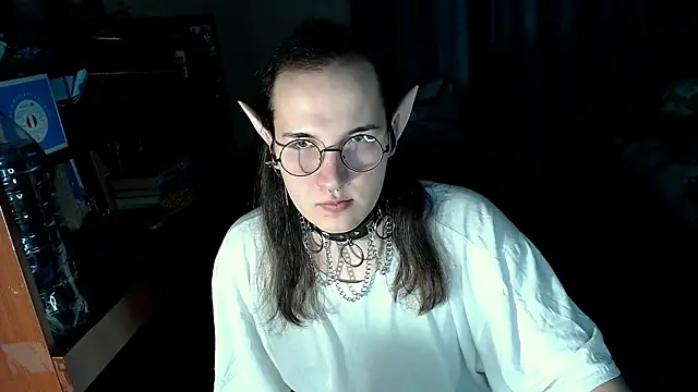 Snapshot of EvaMiron chatting on 2, 3, 2025 EvaMiron online show from 2, 3, 2025