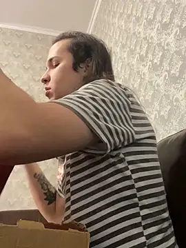 Snapshot of EvaMiron chatting on 11, 3, 2025 EvaMiron online show from 11, 3, 2025