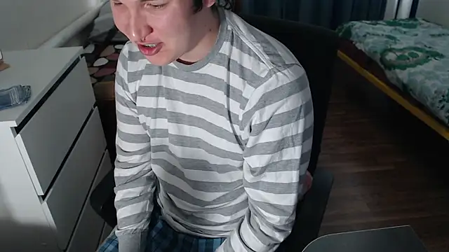 Snapshot of EvaMiron chatting on 13, 9, 2025 EvaMiron online show from 13, 9, 2025