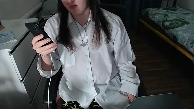 Snapshot of EvaMiron chatting on 14, 9, 2025 EvaMiron online show from 14, 9, 2025