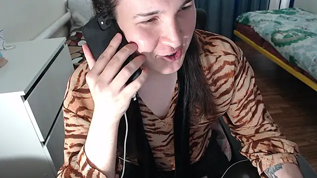 Snapshot of EvaMiron chatting on 19, 9, 2025 EvaMiron online show from 19, 9, 2025