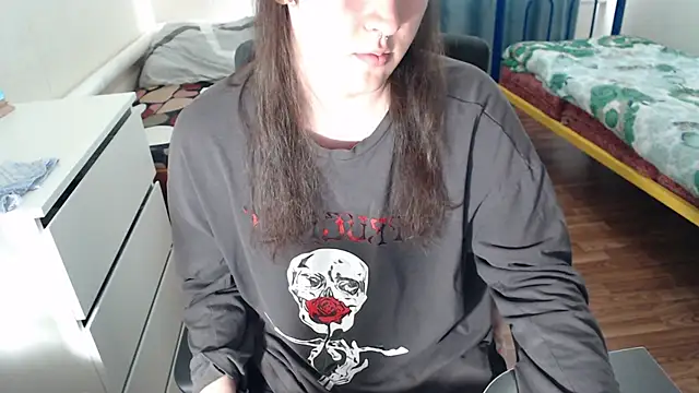 Snapshot of EvaMiron chatting on 26, 9, 2025 EvaMiron online show from 26, 9, 2025