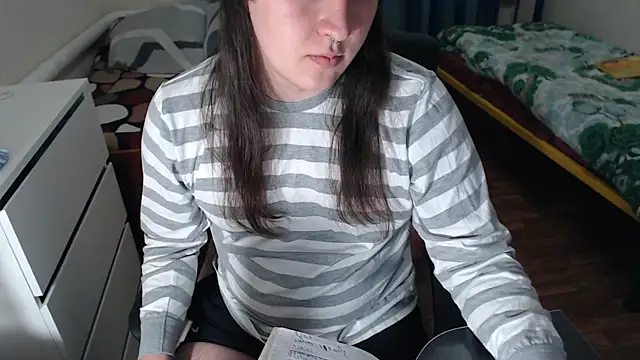 Snapshot of EvaMiron chatting on 1, 10, 2025 EvaMiron online show from 1, 10, 2025