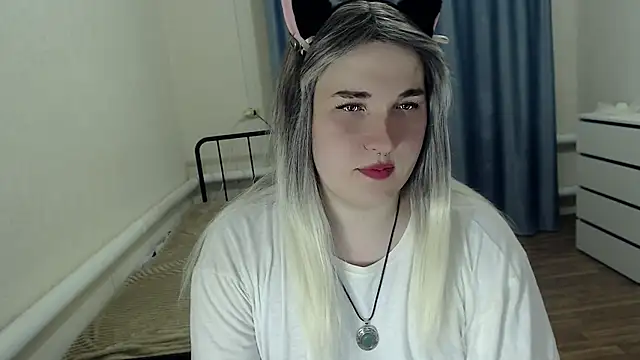 Snapshot of EvaMiron chatting on 11, 7, 2026 EvaMiron online show from 11, 7, 2026