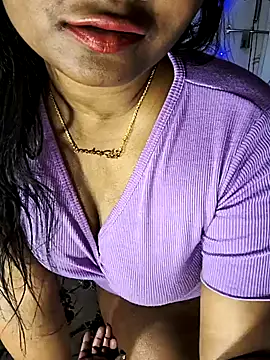 Snapshot of FANTASY_QUEEN_07 chatting on 26, 2, 2025 FANTASY QUEEN 07 online show from 26, 2, 2025