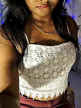 Snapshot of FANTASY_QUEEN_07 chatting on 27, 2, 2025 FANTASY QUEEN 07 online show from 27, 2, 2025