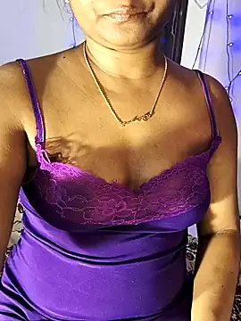 Snapshot of FANTASY_QUEEN_07 chatting on 4, 3, 2025 FANTASY QUEEN 07 online show from 4, 3, 2025