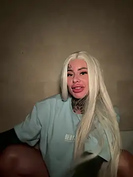 Snapshot of bambixboo chatting on 8, 7, 2026 bambixboo online show from 8, 7, 2026