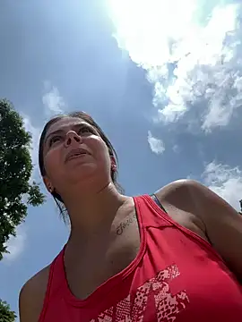 Snapshot of Yuliana016 chatting on 31, 1, 2025 Yuliana016 online show from 31, 1, 2025