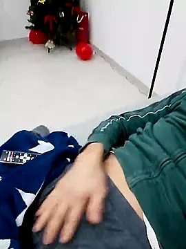 Snapshot of Anastasio33 chatting on 5, 1, 2025 Anastasio33 online show from 5, 1, 2025