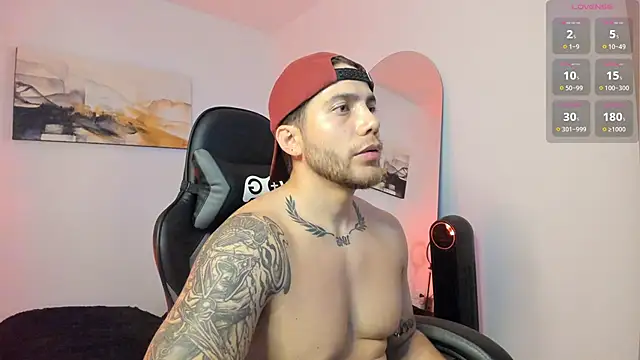 Snapshot of LucianSinclair chatting on 4, 12, 2024 LucianSinclair online show from 4, 12, 2024