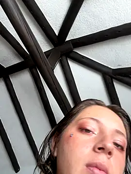 Snapshot of Enyeld_ruru chatting on 13, 9, 2025 Enyeld ruru online show from 13, 9, 2025