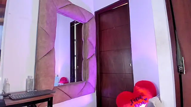 naatashamendozaa online show from 25, 9, 2025