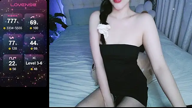 Snapshot of _Viviann_ chatting on 10, 12, 2024  Viviann  online show from 10, 12, 2024