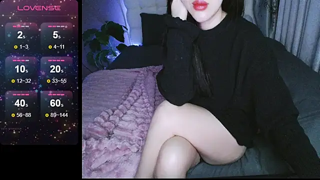 Snapshot of _Viviann_ chatting on 13, 12, 2024  Viviann  online show from 13, 12, 2024