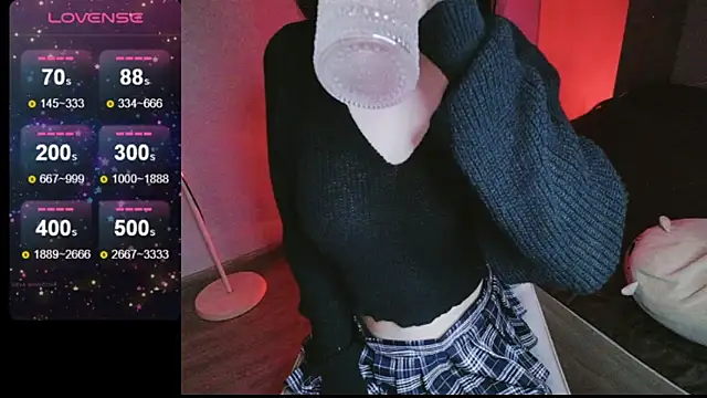 Snapshot of _Viviann_ chatting on 10, 3, 2025  Viviann  online show from 10, 3, 2025