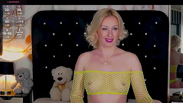 OliviaShaw23 online show from 21, 10, 2025