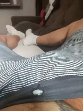 Snapshot of dredre1069 chatting on 27, 11, 2025 dredre1069 online show from 27, 11, 2025