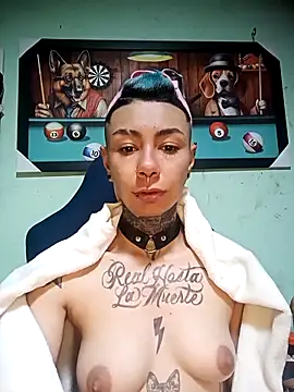 Snapshot of real_fenix chatting on 25, 10, 2025 real fenix online show from 25, 10, 2025