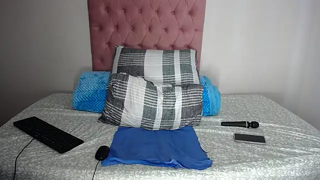 Snapshot of Bootycurvy2 chatting on 9, 4, 2026 Bootycurvy2 online show from 9, 4, 2026