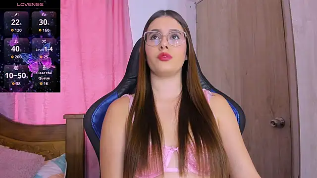 ParisShayk online show from 20, 10, 2025