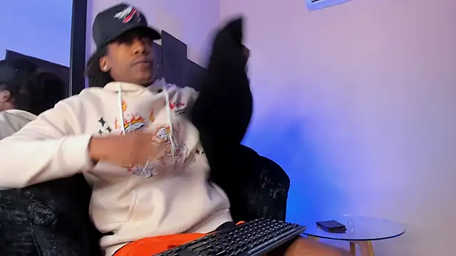 BRYXXXON1 online show from 7, 3, 2025