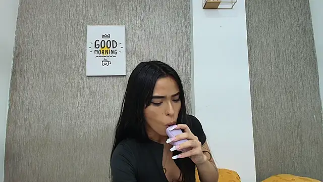 Cloeandtyfanny online show from 12, 2, 2025