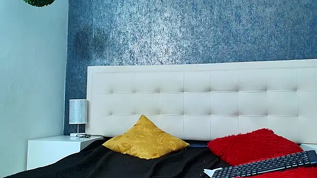 Cloeandtyfanny online show from 18, 1, 2026